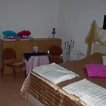 Gaestezimmer Alexa, Mit Wallbox Apartment