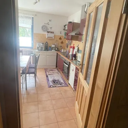 Gaestezimmer Alexa, Mit Wallbox Apartament *