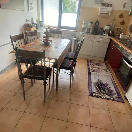 Gaestezimmer Alexa, Mit Wallbox Apartament *