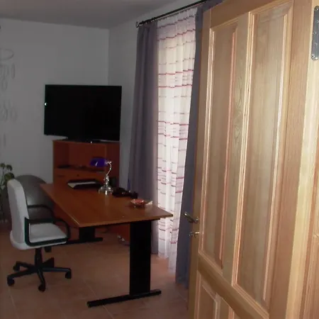 Gaestezimmer Alexa, Mit Wallbox *